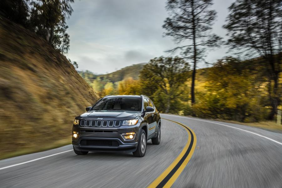  Jeep Compass Latitude 2017 года  (NA) (фото 3 из 6)